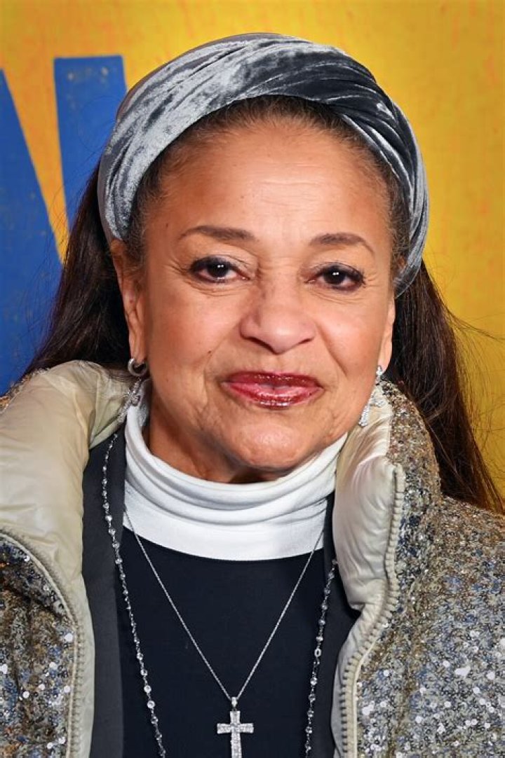 35 Photos of Debbie Allen in the 1970s and ’80s Vintage News