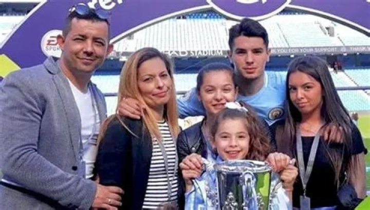 Brahim Diaz Origine Parents Father Sufiel And Mother Patricia