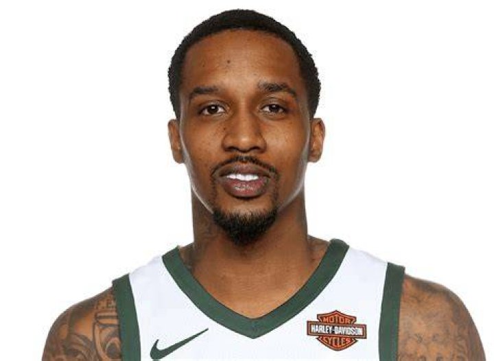 Brandon Jennings to visit Milwaukee bars ahead of Bucks' season opener