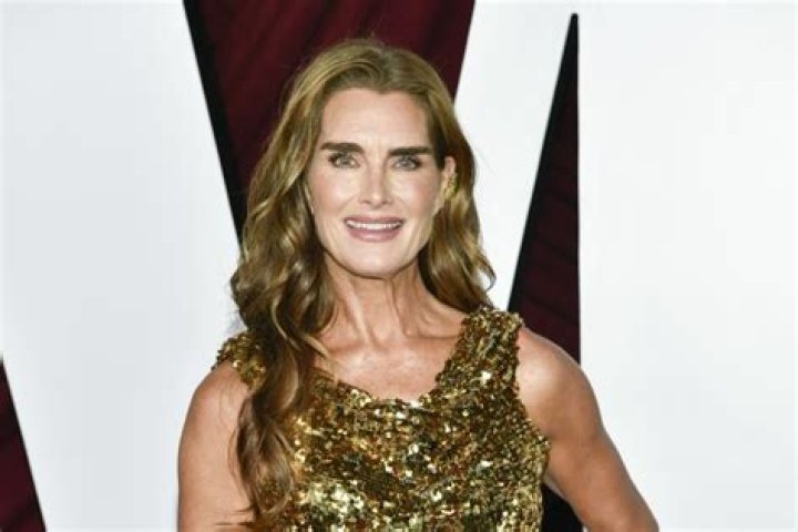 Brooke Shields apologized to varsity boyfriend Dean Cain many years