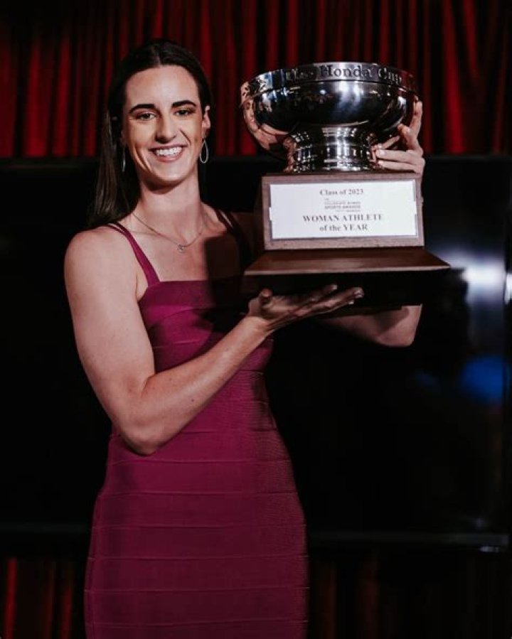 Caitlin Clark wins Collegiate Women&rsquo;s Athlete of the Year