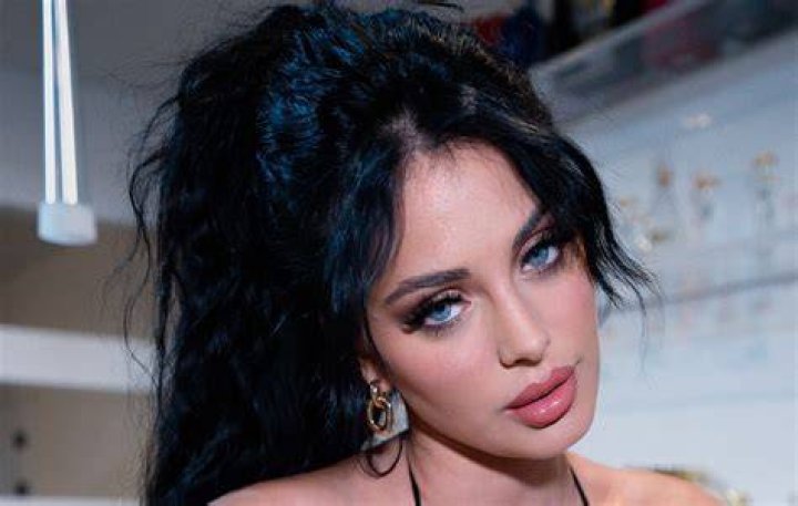 Camilla Arajuo's Exclusive Content On OnlyFans: Unlock Her Sensuality