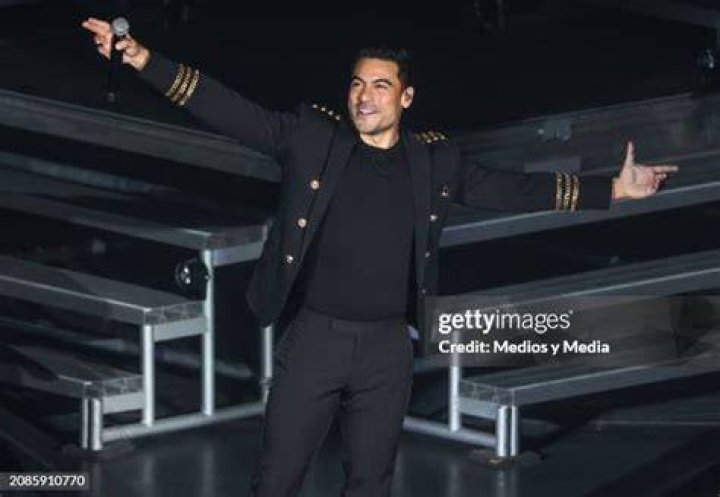 Carlos Rivera (Singer) Wikipedia, Bio, Age, Height, Weight, Girlfriend
