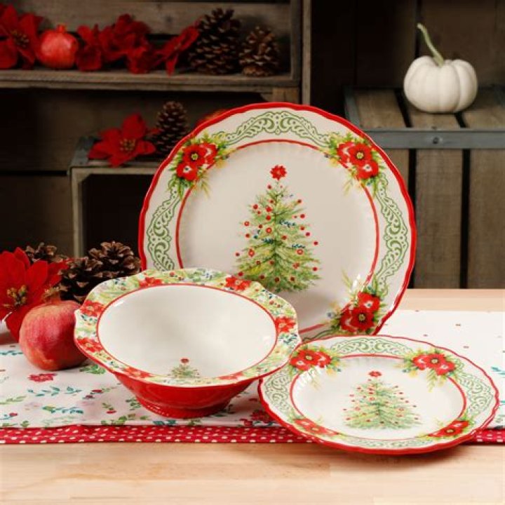 * Clearance * The Pioneer Woman Garland 12Piece Dinnerware Set