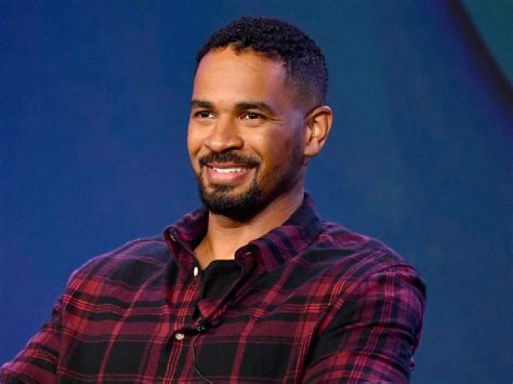 Damon Wayans Jr.'s Funniest Tweets POPSUGAR Celebrity
