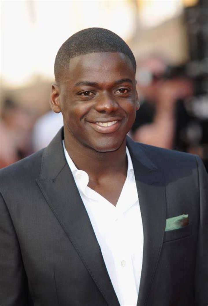 Daniel Kaluuya Bio, Award & Nominations, Girlfriend, Age, Height, Net