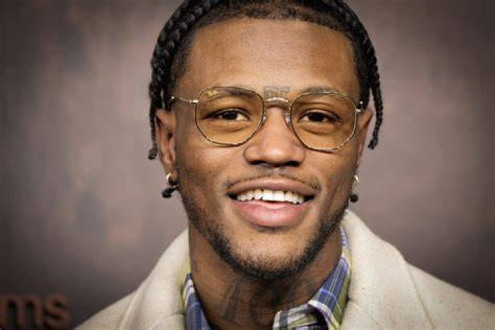 DC Young Fly Shines As The New Host Of VH1&rsquo;s &lsquo;Celebrity Squares&rsquo; Essence