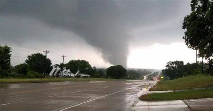Deadly tornado gets its start in Henderson County, Eustacearea takes