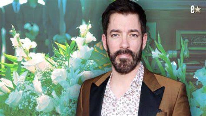 Drew Scott Is The Latest Celebrity Parent To Hide His Kids&rsquo; Face, And
