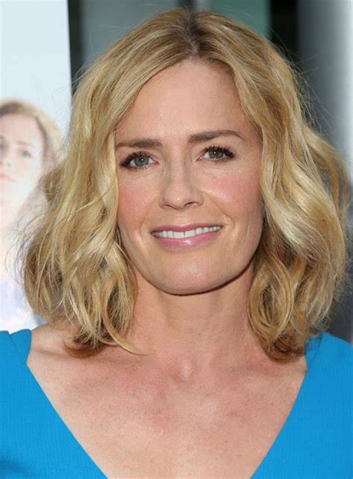 Elisabeth Shue Disney Wiki Fandom