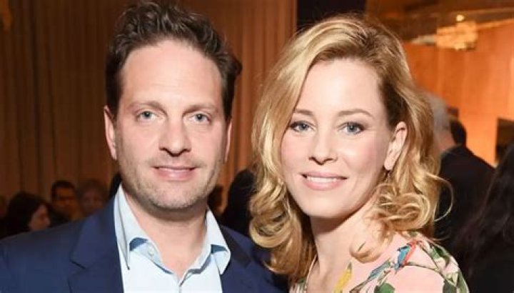 Elizabeth Banks Celebrates 20th Wedding Anniversary to Max Handelman