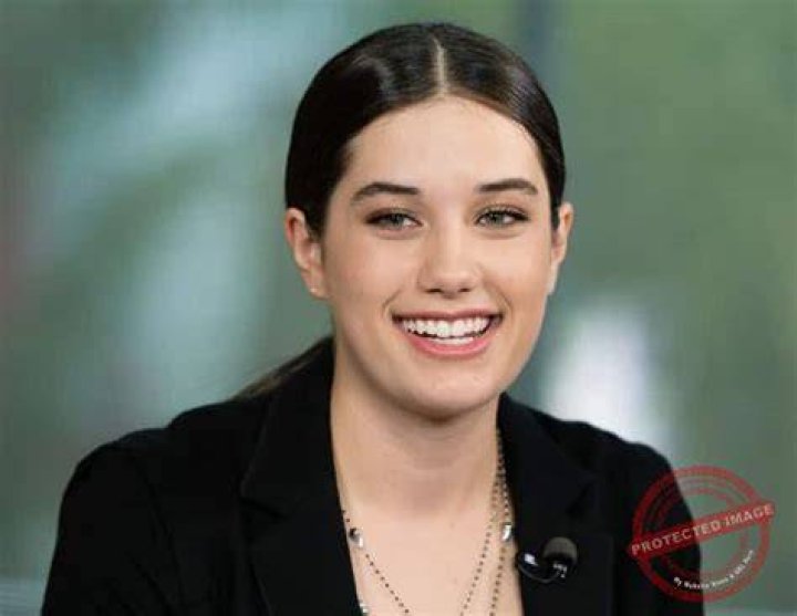 Ella Bleu Travolta Bio, Facts, Family Life of Daughter of John Travolta