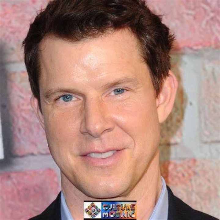 Eric Mabius Oliver O&rsquo;Toole on Signed Sealed Delivered Joy in the