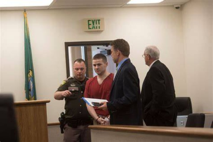 Fianc&egrave; of Randle Murder Suspect Turns Herself in, Held on 100,000 Bail