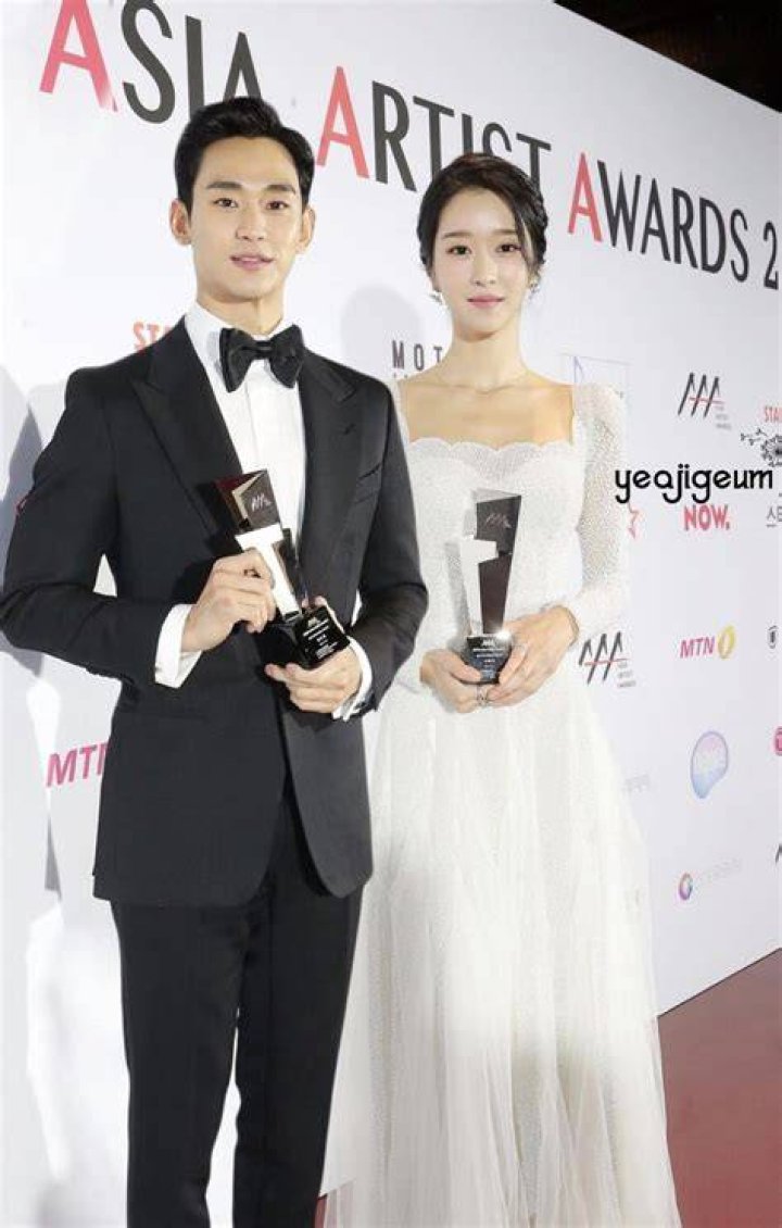 For Kim Soohyun and Seo Yeji, &lsquo;it&rsquo;s okay to not be okay&rsquo;