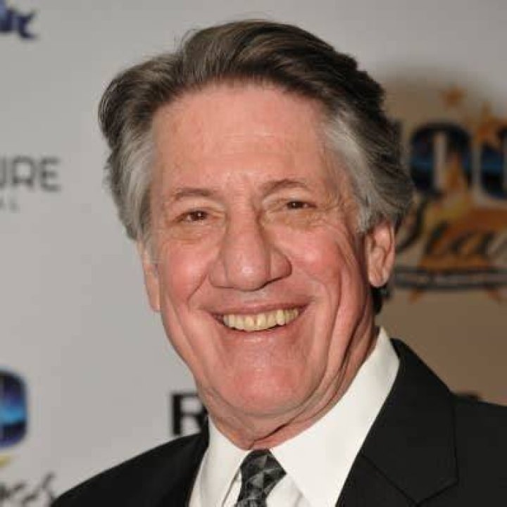 Former General Hospital Actor Stephen Macht Heads to Suits Daytime