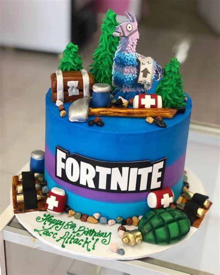 Fortnite Cake