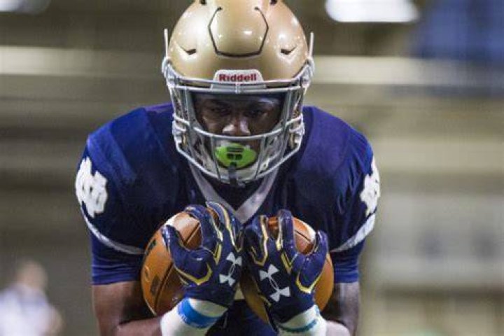 Fourstar athlete C.J. Holmes favoring Alabama and Tennessee