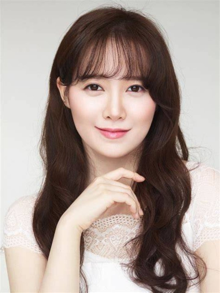 Goo Hye Sun stuns with unchanging pretty visuals and &ldquo;vampire skin&rdquo; 13