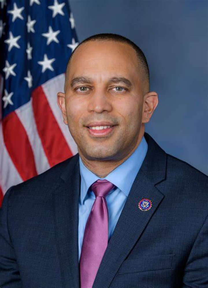 Hakeem Jeffries Net Worth (Updated February 2024) Age, Bio...
