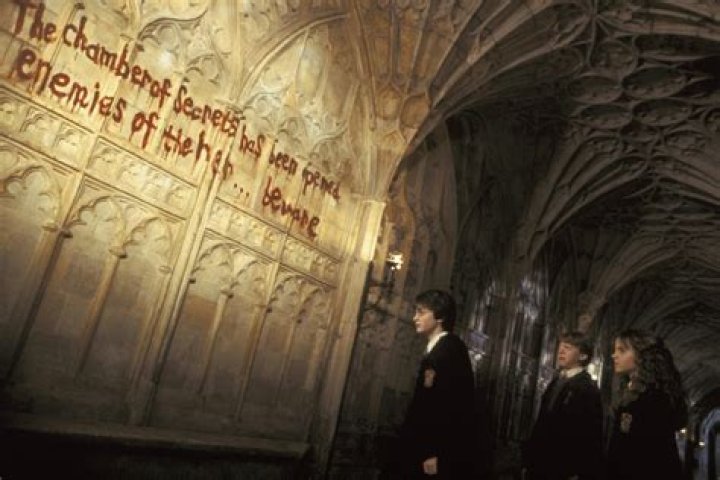 Harry Potter And The Chamber Of Secrets (Harry Potter Series Book 2