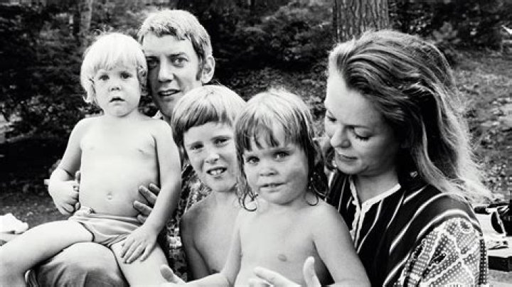 Hollywood Flashback In 1984, Kiefer ?Sutherland Hit Toronto With His