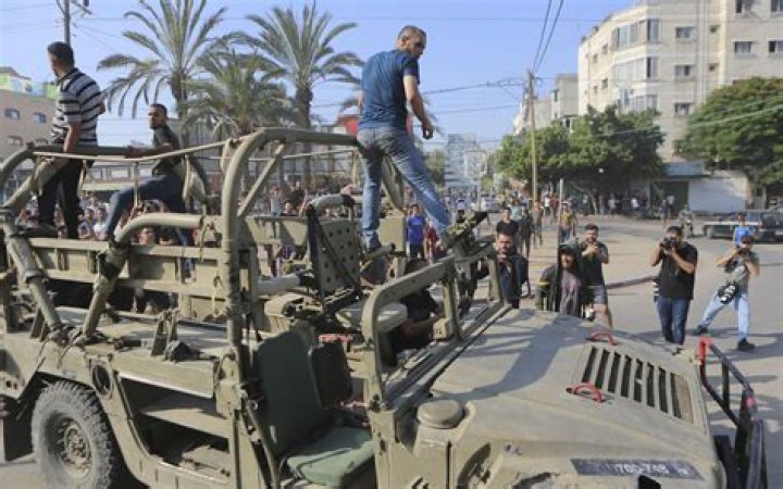 International Hamas launches surprise attack on Israel; Israel has