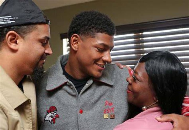 Isiah Pacheco family tragedy to lead Vineland's football team