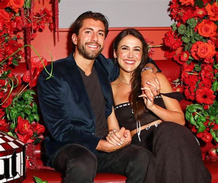 Jason Tartick Needs a &lsquo;Fresh Start&rsquo; to 2024 Amid Kaitlyn Bristowe and