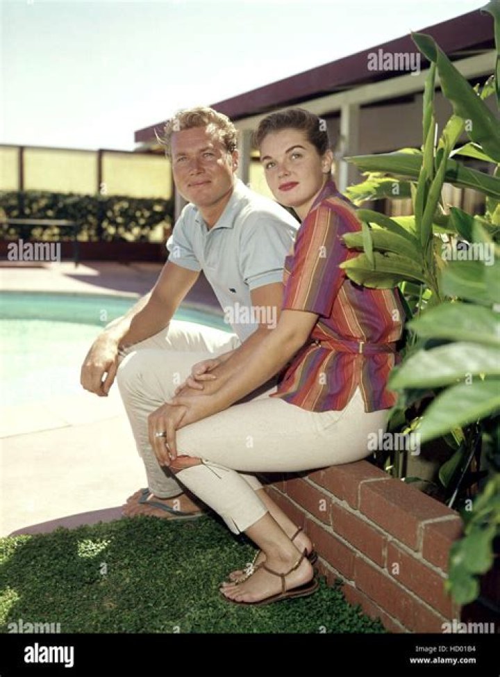John Smith, Luana Patten John smith actor, John smith, Hollywood couples