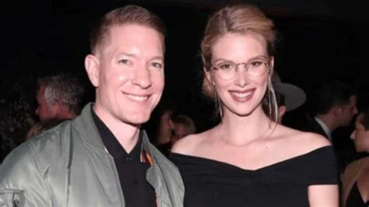 Joseph Sikora Married, Wife, Age, Ethnicity, Gay, Girlfriend, Height