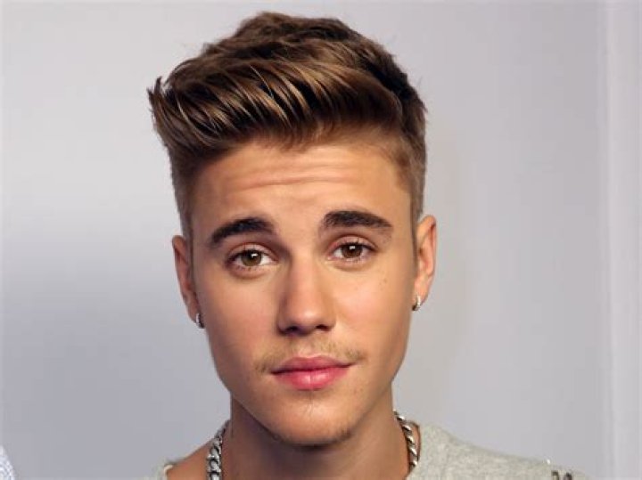 Justin Bieber Argentinian judge issues arrest warrant for singer The