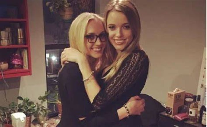 Kat Timpf Sister, Net Worth, High School, Salary, Married, Parents