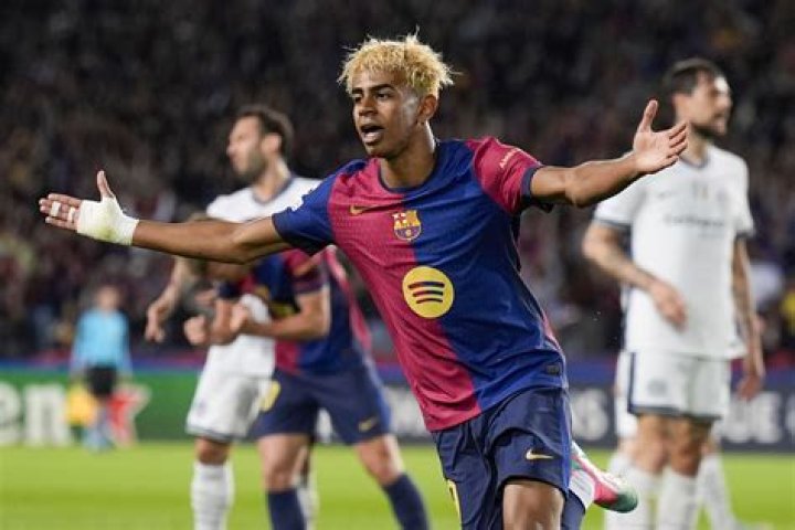 Lamine Yamal, el jugador m&aacute;s joven en 117 a&ntilde;os que marca con una