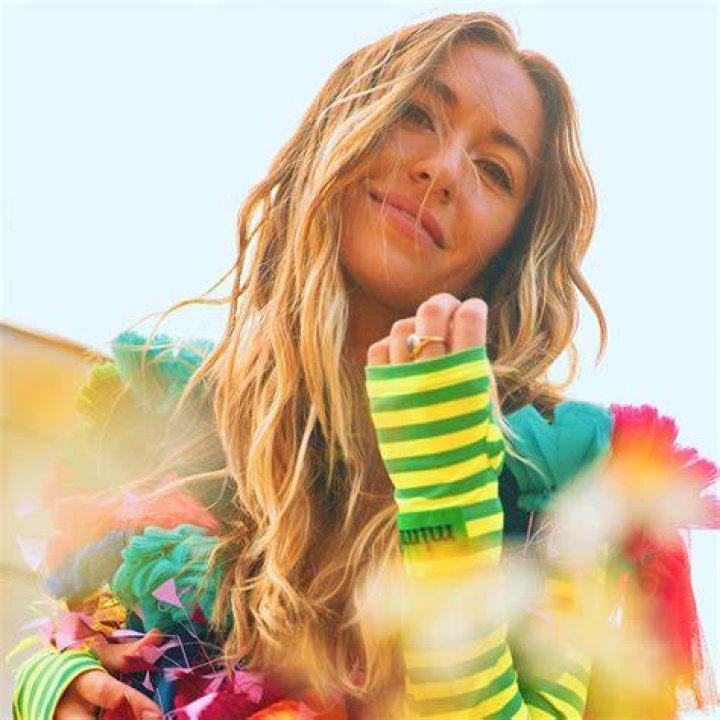 Lauren Daigle's "Rescue" Earns Platinum Certification In United States