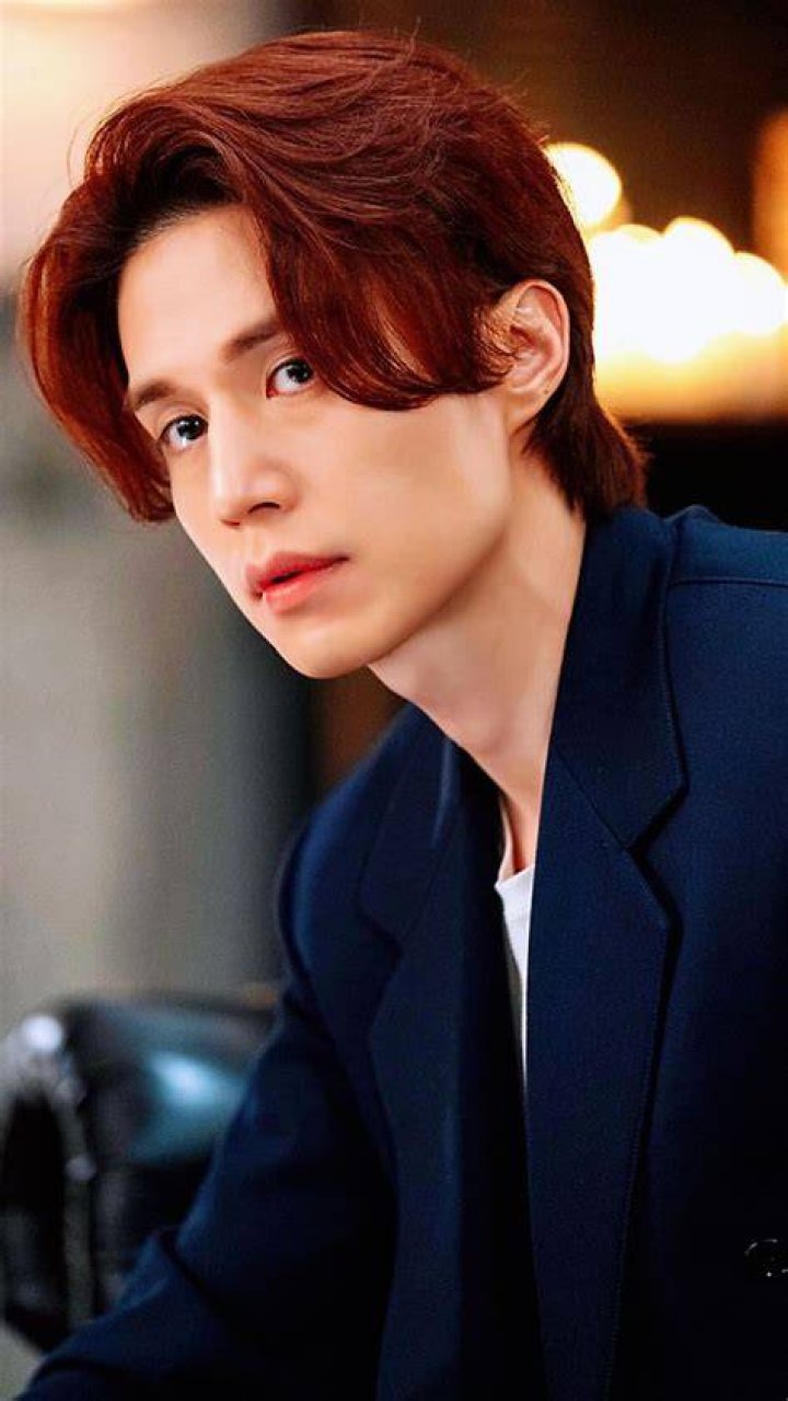 Lee Dongwook, in love with his nephew HanCinema The Korean Movie