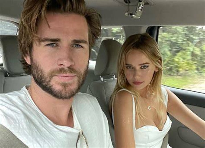 Liam Hemsworth i Gabriella Brooks debiutują na czerwonym dywanie