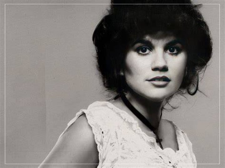 Linda Ronstadt r/ClassicCountry