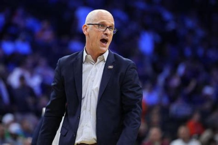 Look Dan Hurley's Wife Going Viral Before The Final 4 The Spun What