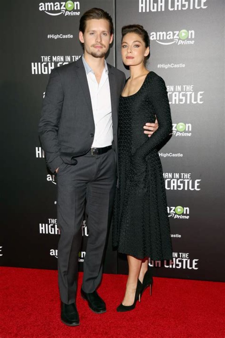 Luke Kleintank is not Married to Wife. Dating a girlfriend Christina