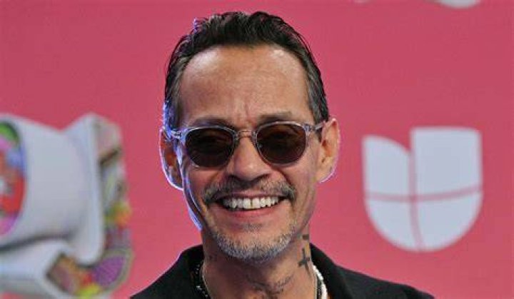 Marc Anthony breaks down in tears after devastation in Acapulco by Otis