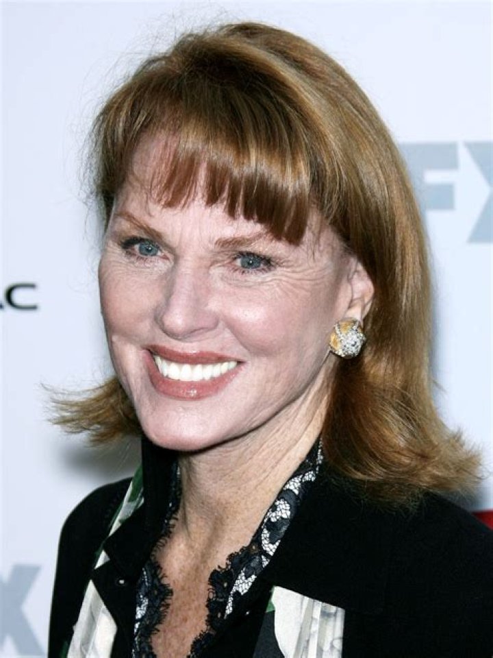 Mariette Hartley Bio, Net Worth, Salary Age, Height, Weight, Wiki