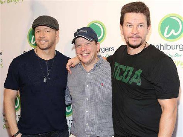 Mark Wahlberg&rsquo;s 8 Siblings All About His Brothers and Sisters