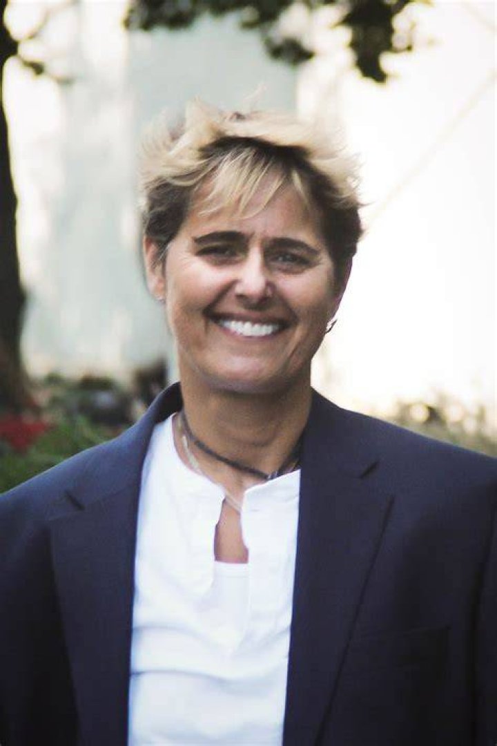 Melanie Leis INTIX Interviews