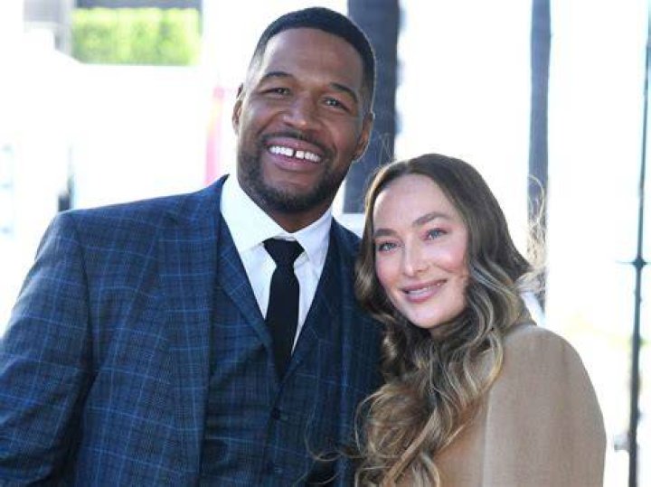 Michael Strahan Net Worth, Wife, Kids, Dating, Girlfriend, Gay, Family