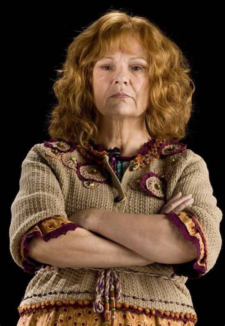 Molly Weasley Harry Potter Wiki Fandom