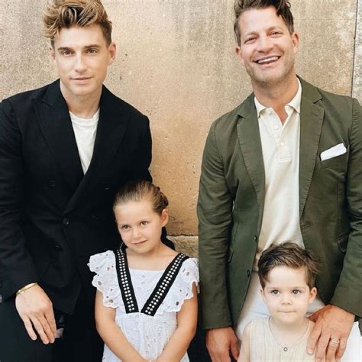 Nate Berkus shares holiday gifting and decorating tips
