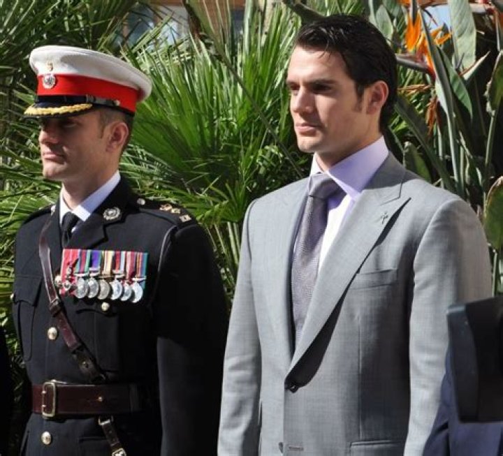 Niki Richard Dalgliesh Cavill Is a RealLife Man of Steel Henry
