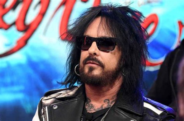 Nikki Sixx Slams Pearl Jam&rsquo;s Eddie Vedder After Motley Crue Diss