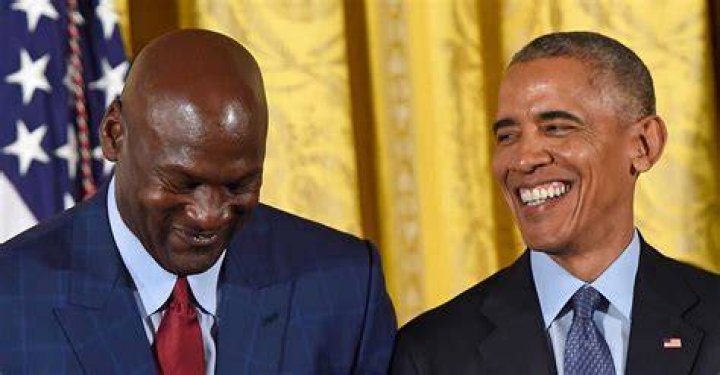 Obama Meets Basketball Legend Michael Robinson